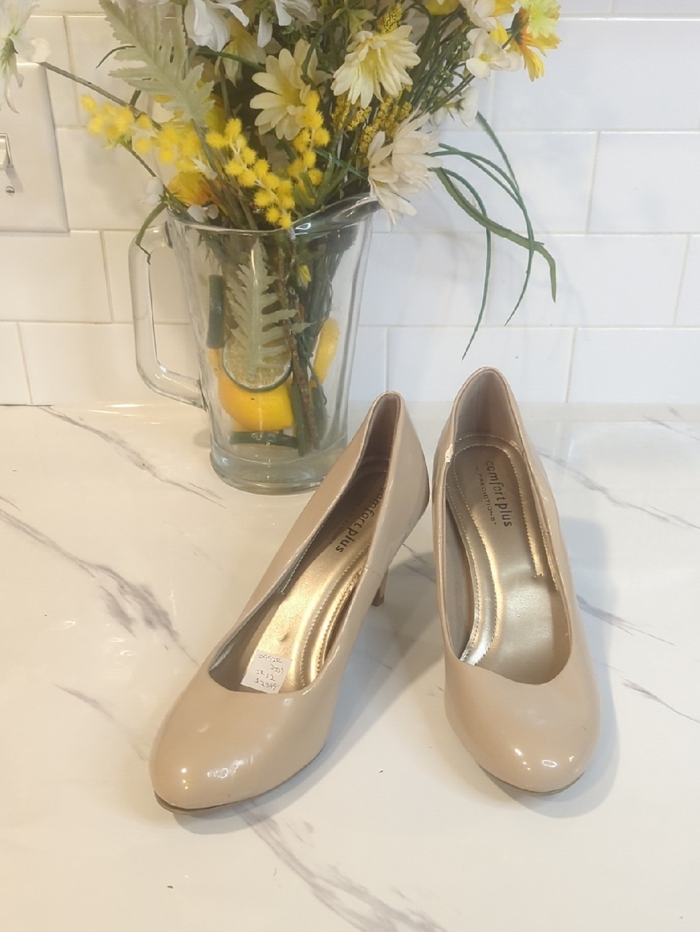 12M comfort plus by Predictions Beige Patent Round-Toe Low Heel Pumps